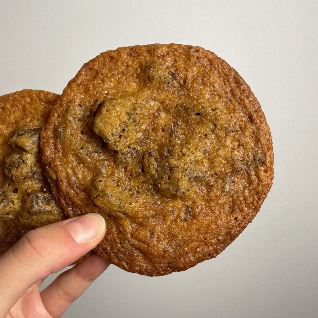 Crispy and Chewy Chocolate Chip Cookies
