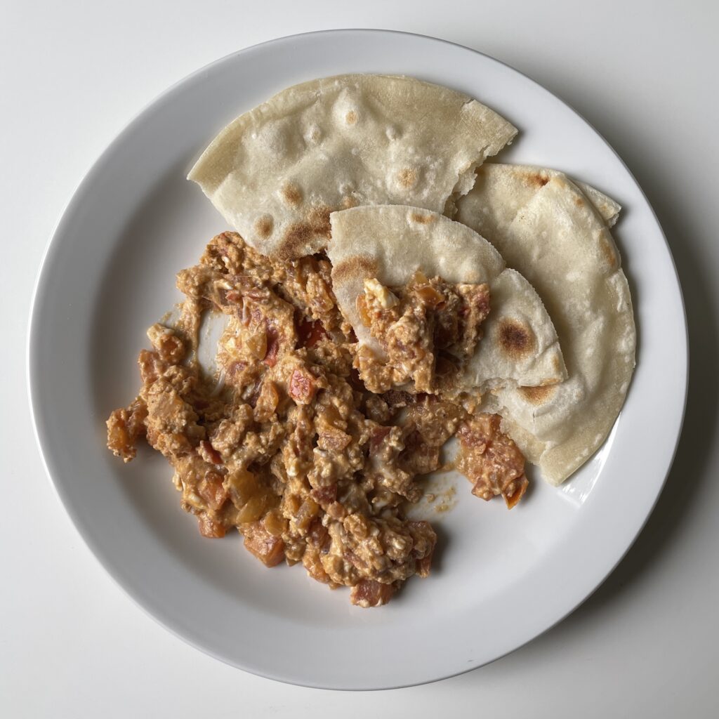 Scrambled Eggs with Tomato 
