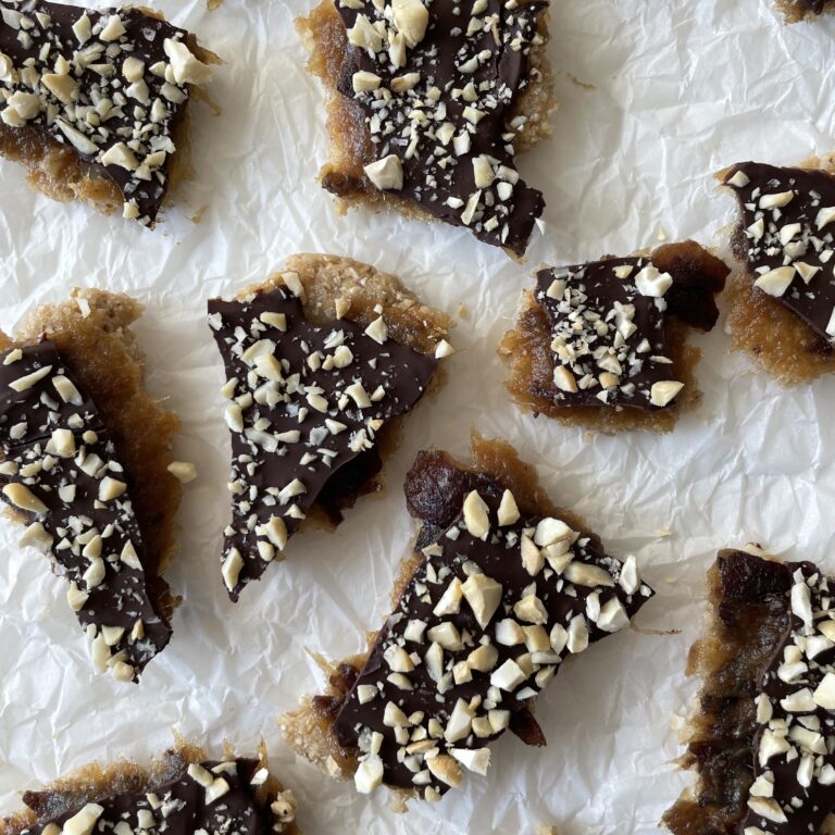 Healthy Oatmeal, Date Caramel and Chocolate Bars